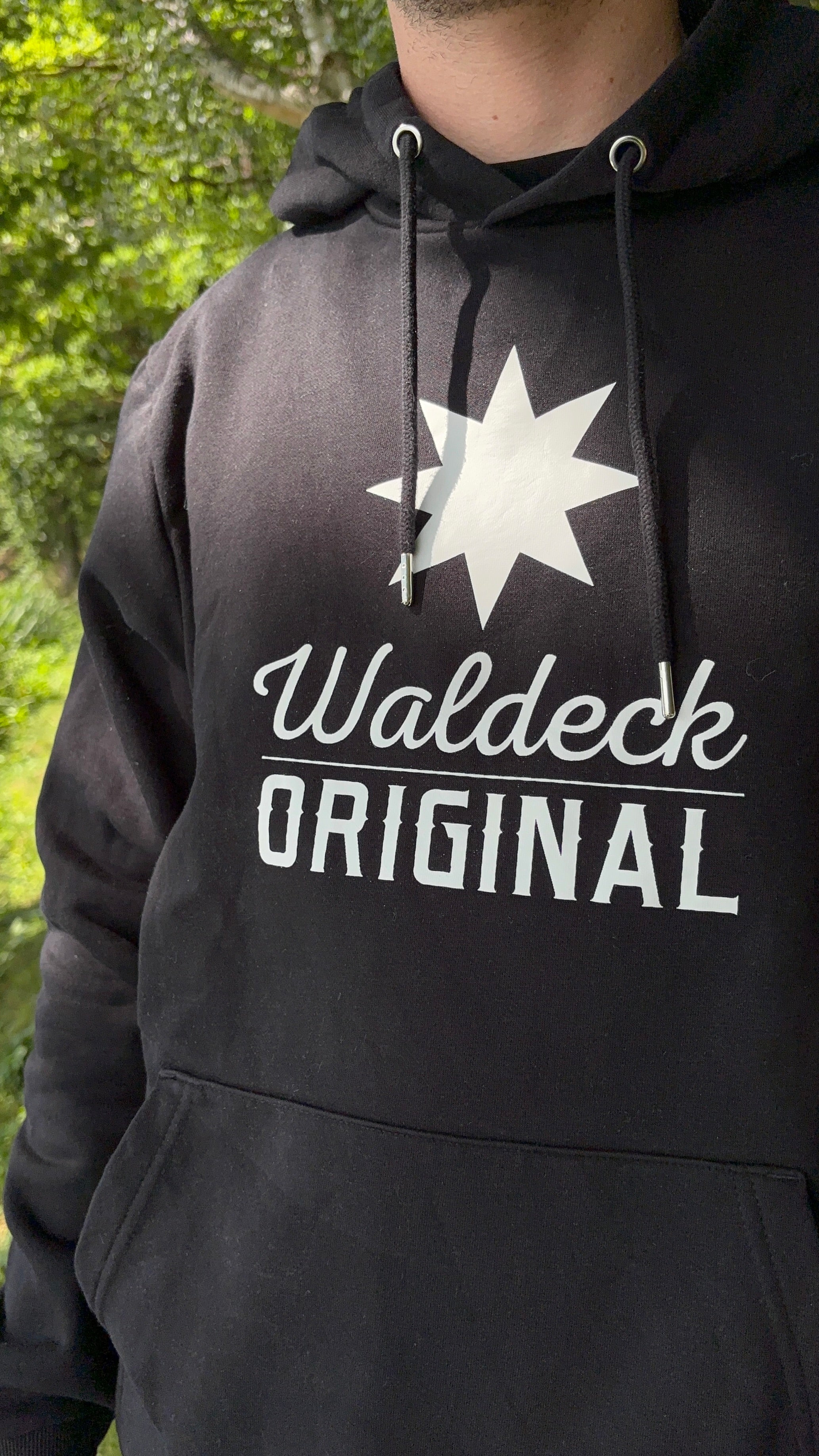 Referenzen: Bestickter Hoodie  mit Logo für Waldeck Original in Waldeck Frankenberg