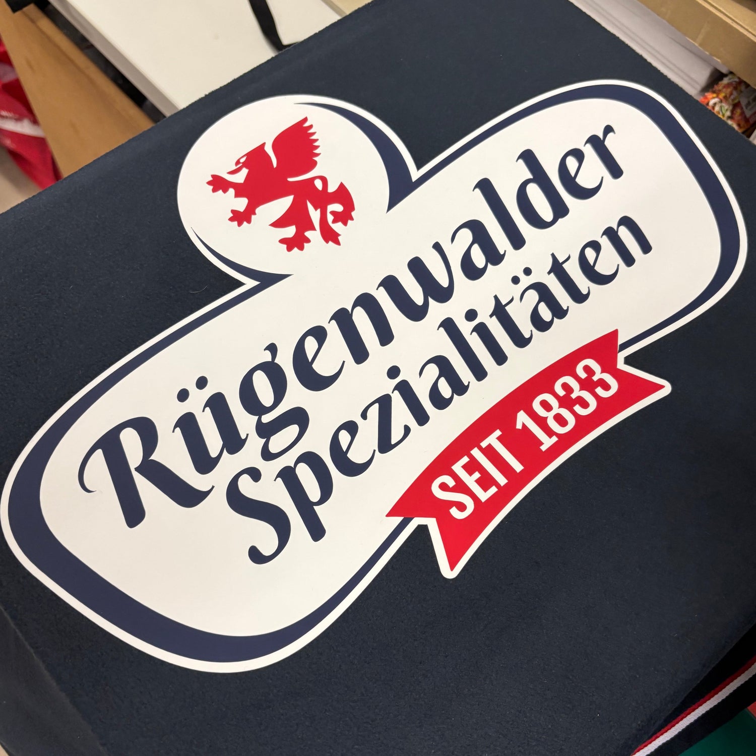 Referenzen: BEdruckte Pferdedecke mit Logo für Rügenwalder Spezialitäten in Bad Arolsen
