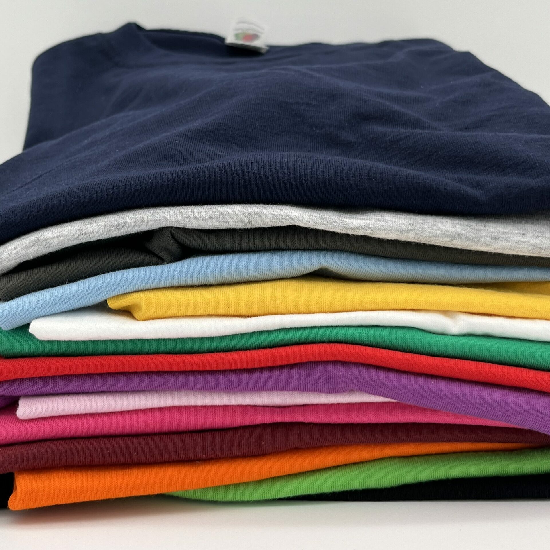 T-shirts die bedruckt und bestickt werden, direkt in Bad Arolsen.